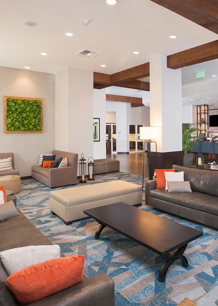 Hilton Garden Inn Burbank Downtown photo 2